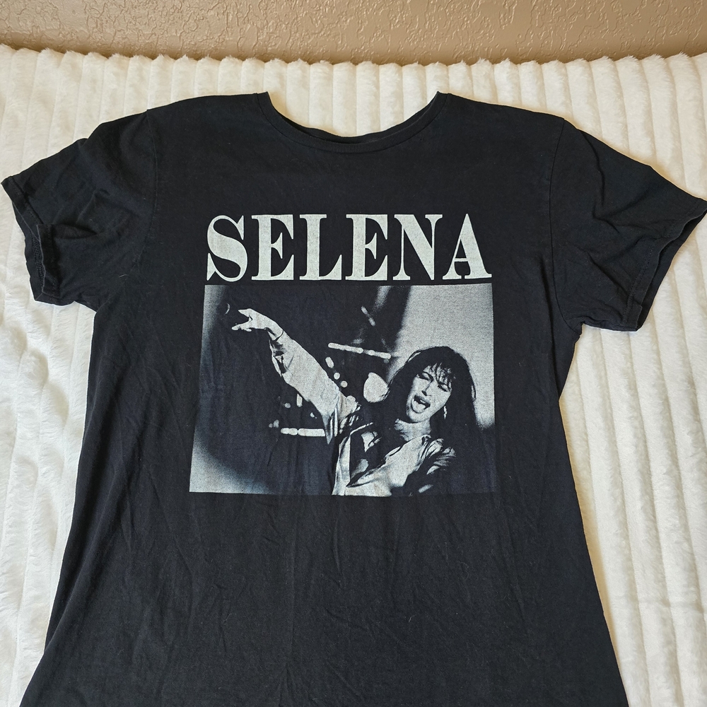 Selena Black Graphic Tee - Women's Short Sleeve